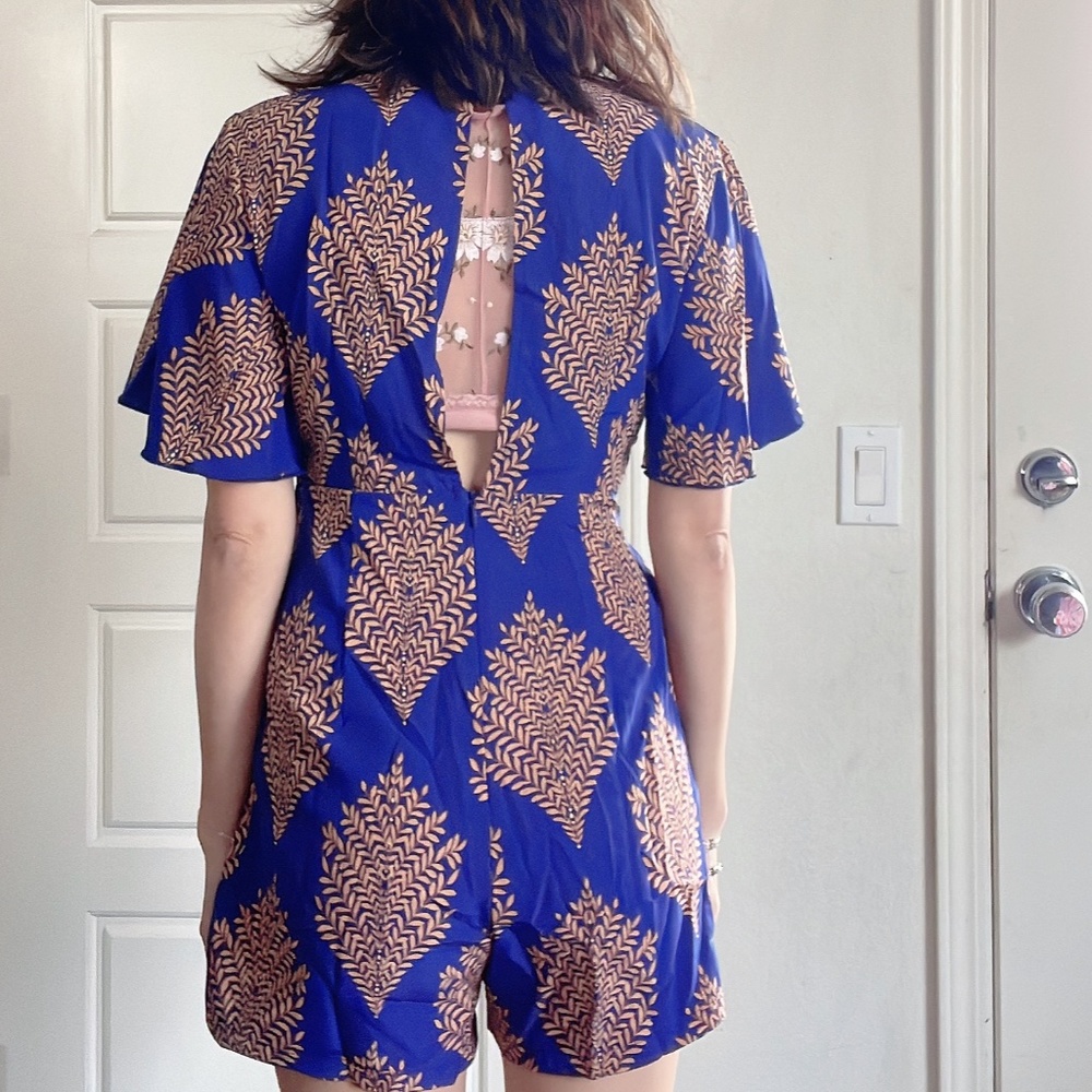 042 Boho Tropical Butterfly Sleeve Romper - Picture 9 of 13